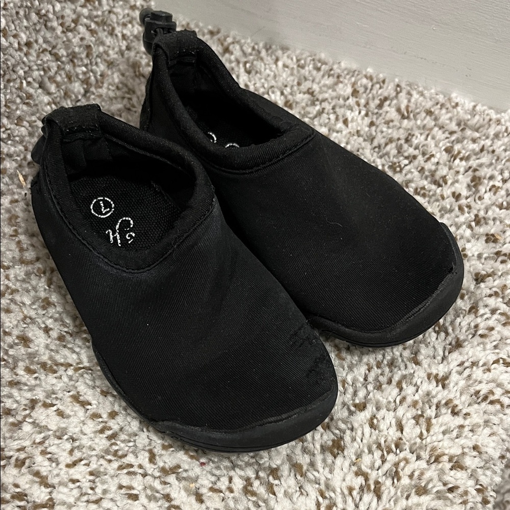 Honeysuckle Black Kids Water Shoes